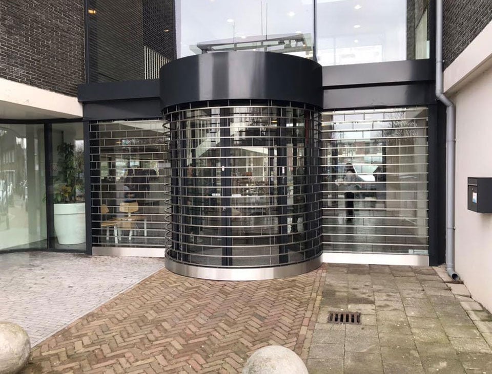 stack door curved